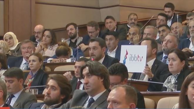 İBB Tv´nin LGBT Renkleri Sorusu İmamoğlu´nu Terletti