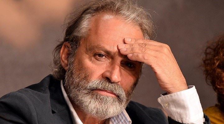 Sahnede fenalaşan Haluk Bilginer hastaneye kaldırıldı