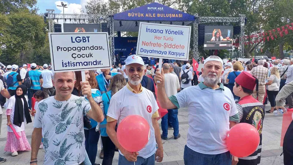 Büyük  Aile Platformu, LGBT Propagandasına Karşı Saraçhane’de Buluştu