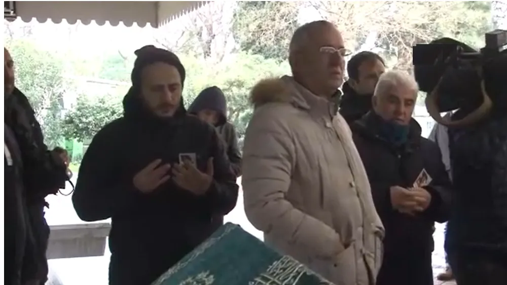 Kadıköy’de bıçaklanarak öldürülen İtalyan şefin oğlu son yolculuğuna uğurlandı