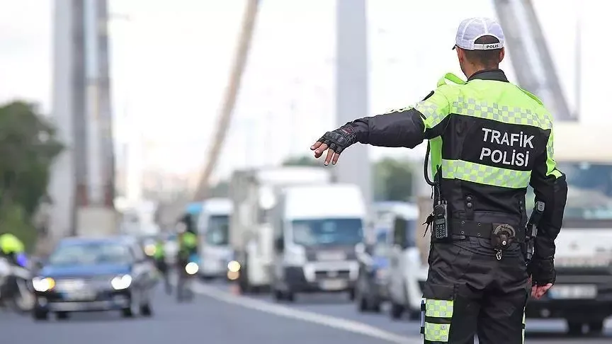   TRAFİKTE MAKAS ATMAYA YENİ YAPTIRIMLAR GELİYOR