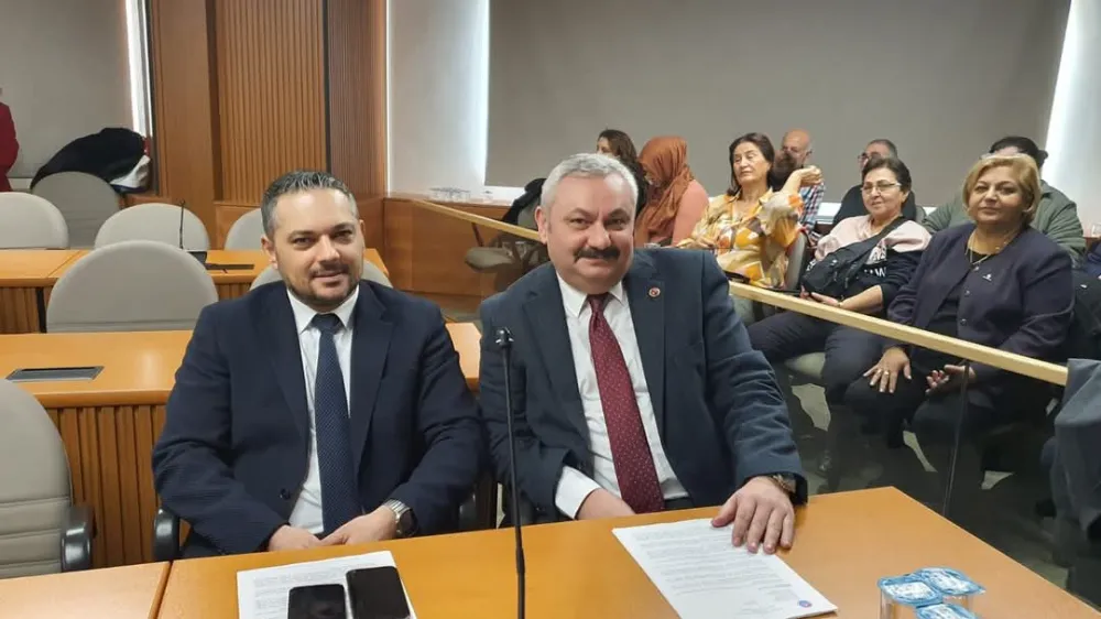 Maltepe`de MHP Meclis Üyelerinden CHP Bütçesine Destek